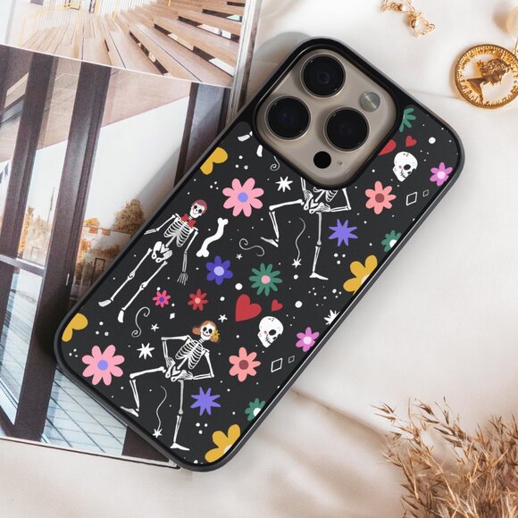 Halloween Phone Cover – iPhone 16, 15 Pro, Galaxy S25, S24, S24 Ultra, Pixel 9 - Picture 1 of 9